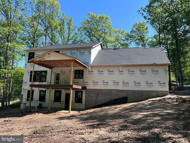 1163 KUHN RD, Boiling Springs, PA 17007