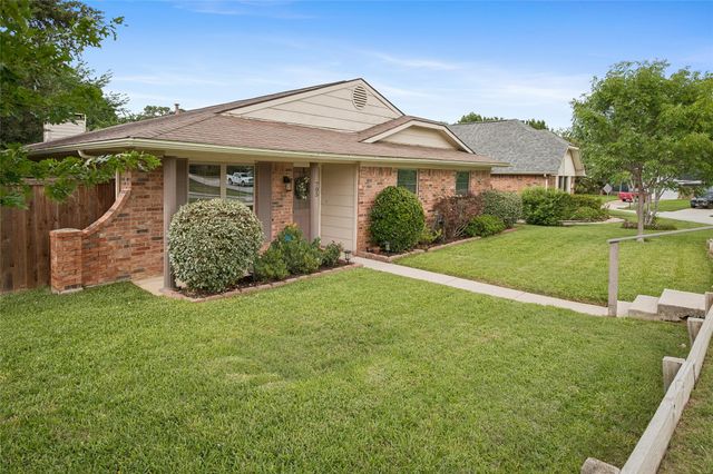 705 Walnut Drive, Lewisville, TX 75067