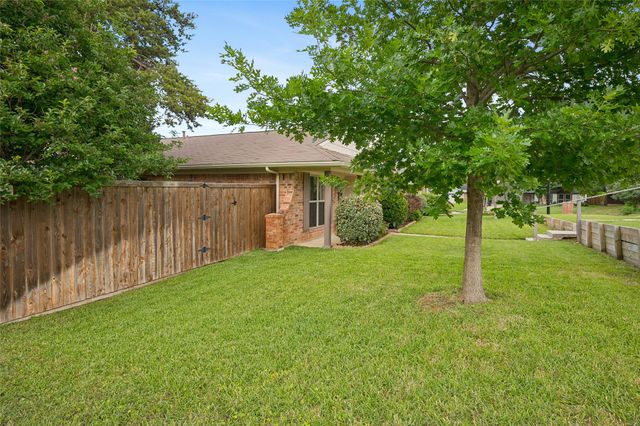 705 Walnut Drive, Lewisville, TX 75067