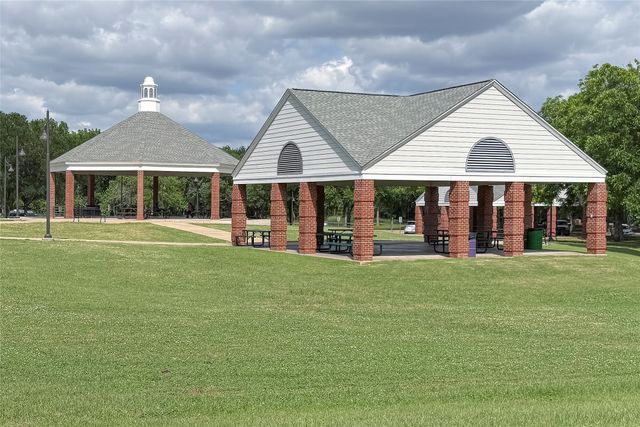 705 Walnut Drive, Lewisville, TX 75067