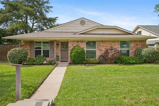 705 Walnut Drive, Lewisville, TX 75067
