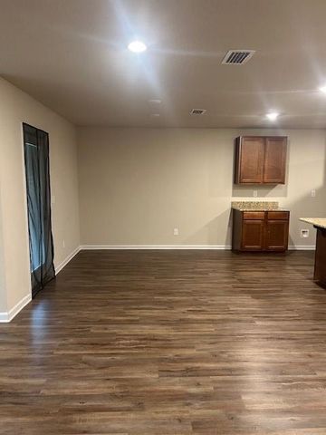 1718 Calgary Drive W, Mobile, AL 36695