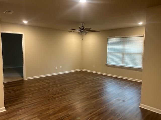 1718 Calgary Drive W, Mobile, AL 36695