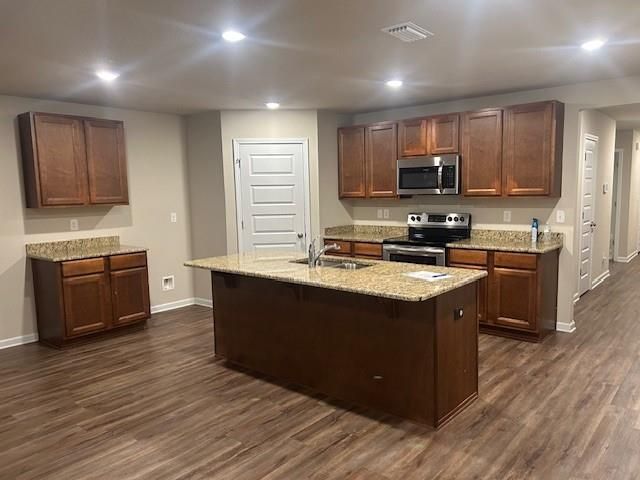 1718 Calgary Drive W, Mobile, AL 36695