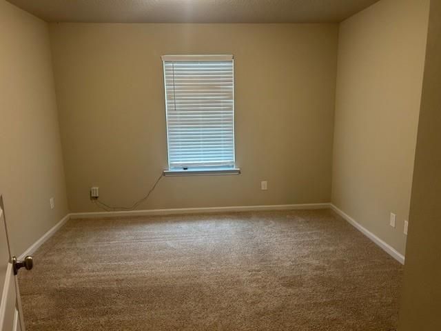 1718 Calgary Drive W, Mobile, AL 36695