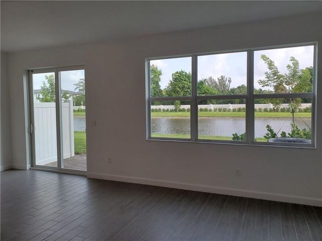 4922 Navali Drive, Lake Worth, FL 33467