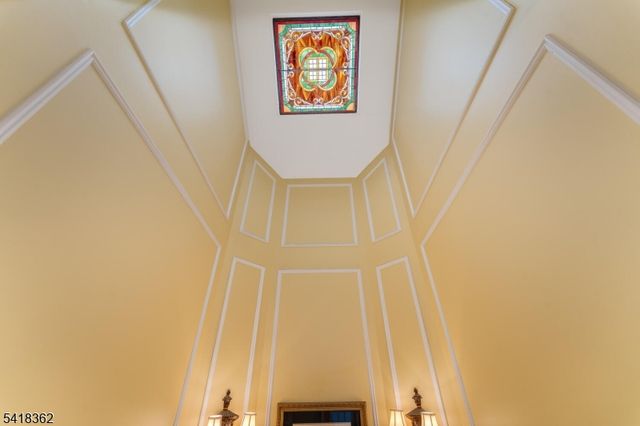 6 Fawn Ridge Rd, Clinton Twp., NJ 08833