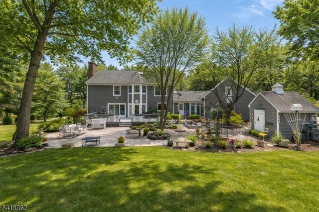 6 Fawn Ridge Rd, Clinton Twp., NJ 08833