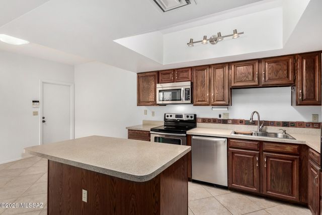 4568 N Camino Campero, Tucson, AZ 85750