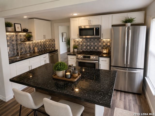 2115 S NAVIDAD ST, San Antonio, TX 78207