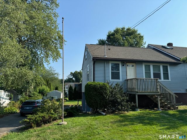 11 Maple Street 2, Trumbull, CT 06611