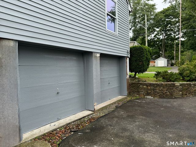 11 Maple Street 2, Trumbull, CT 06611