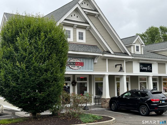 11 Maple Street 2, Trumbull, CT 06611