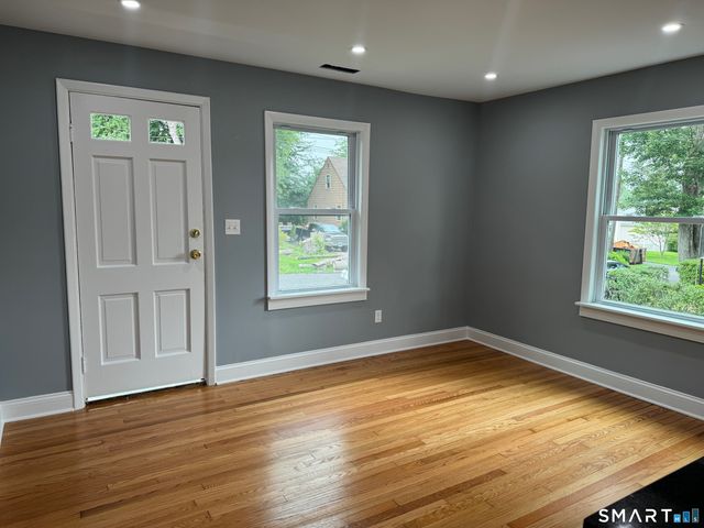 11 Maple Street 2, Trumbull, CT 06611