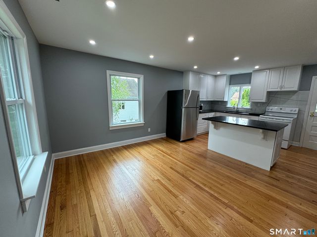 11 Maple Street 2, Trumbull, CT 06611