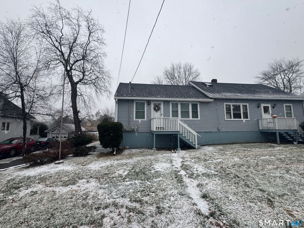 11 Maple Street 2, Trumbull, CT 06611