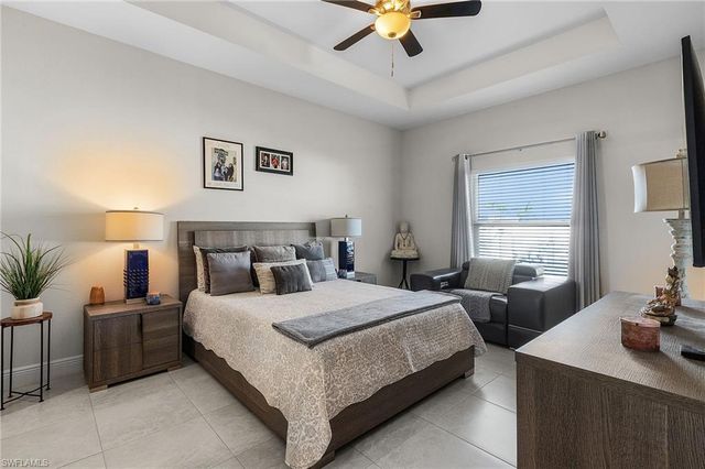 1901 NW 3rd ST, Cape Coral, FL 33993