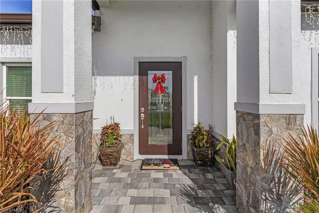 1901 NW 3rd ST, Cape Coral, FL 33993