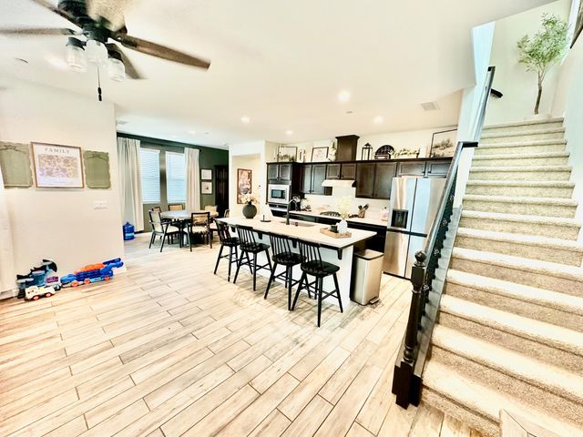 905 Wishon Avenue W, Madera, CA 93636