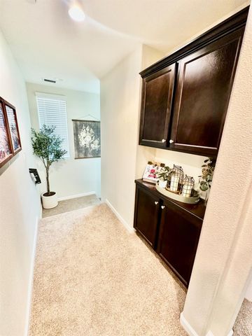 905 Wishon Avenue W, Madera, CA 93636