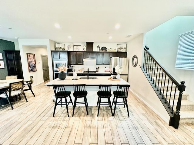 905 Wishon Avenue W, Madera, CA 93636