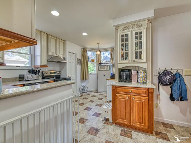 788 N Linville Street, Westland, MI 48185