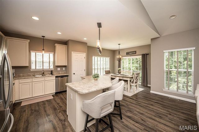 83 S Ridgewynd Court, Lake St Louis, MO 63367