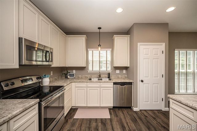 83 S Ridgewynd Court, Lake St Louis, MO 63367