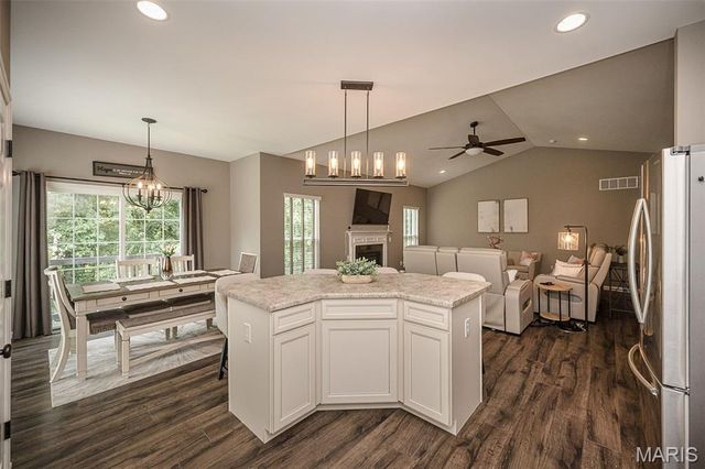 83 S Ridgewynd Court, Lake St Louis, MO 63367