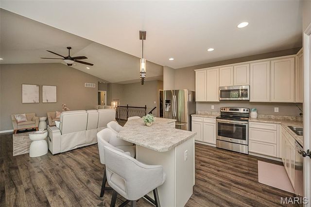 83 S Ridgewynd Court, Lake St Louis, MO 63367