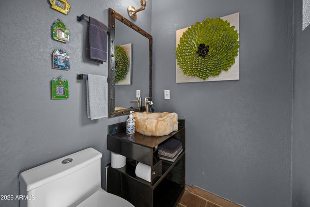 3501 E CANNON Drive, Phoenix, AZ 85028