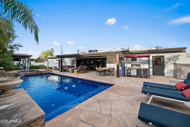 3501 E CANNON Drive, Phoenix, AZ 85028