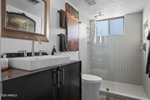 3501 E CANNON Drive, Phoenix, AZ 85028