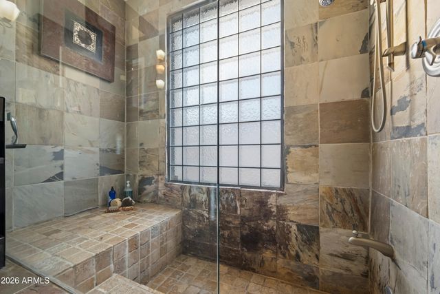 3501 E CANNON Drive, Phoenix, AZ 85028