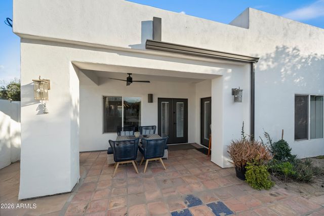 3501 E CANNON Drive, Phoenix, AZ 85028