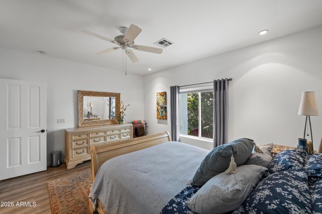 3501 E CANNON Drive, Phoenix, AZ 85028
