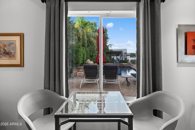 3501 E CANNON Drive, Phoenix, AZ 85028
