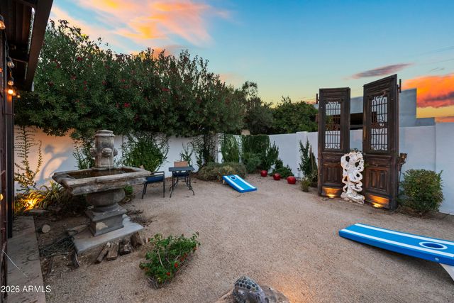 3501 E CANNON Drive, Phoenix, AZ 85028