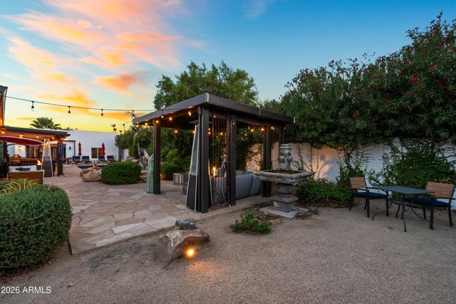 3501 E CANNON Drive, Phoenix, AZ 85028
