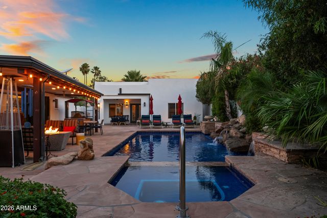 3501 E CANNON Drive, Phoenix, AZ 85028