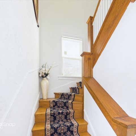 2611 Walnut Avenue, Evanston, IL 60201