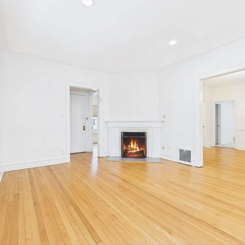 2611 Walnut Avenue, Evanston, IL 60201