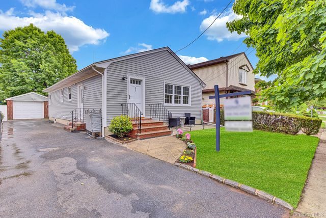 82 1st Street, New Hyde Park, NY 11040