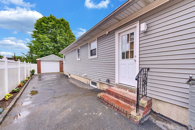 82 1st Street, New Hyde Park, NY 11040