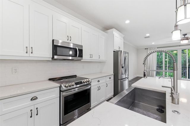1225 SAVONA DRIVE NE, St Petersburg, FL 33702