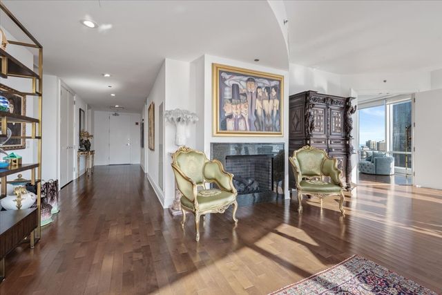 401 N Wabash Avenue 39H, Chicago, IL 60611