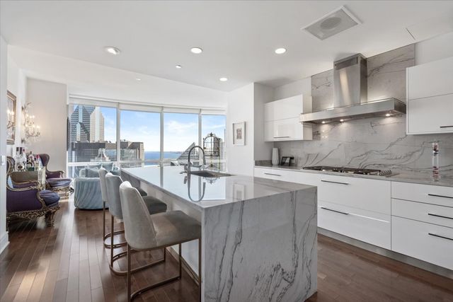 401 N Wabash Avenue 39H, Chicago, IL 60611