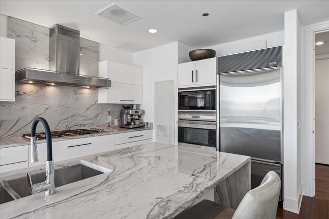 401 N Wabash Avenue 39H, Chicago, IL 60611