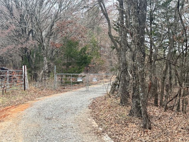 515 County Road 2317, Honey Grove, TX 75446