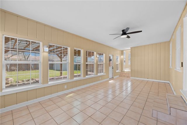 717 Indiana Ave, Corpus Christi, TX 78404